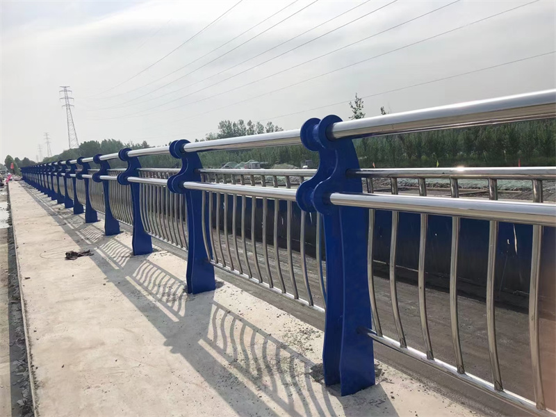 不銹鋼道路護欄的應用范圍